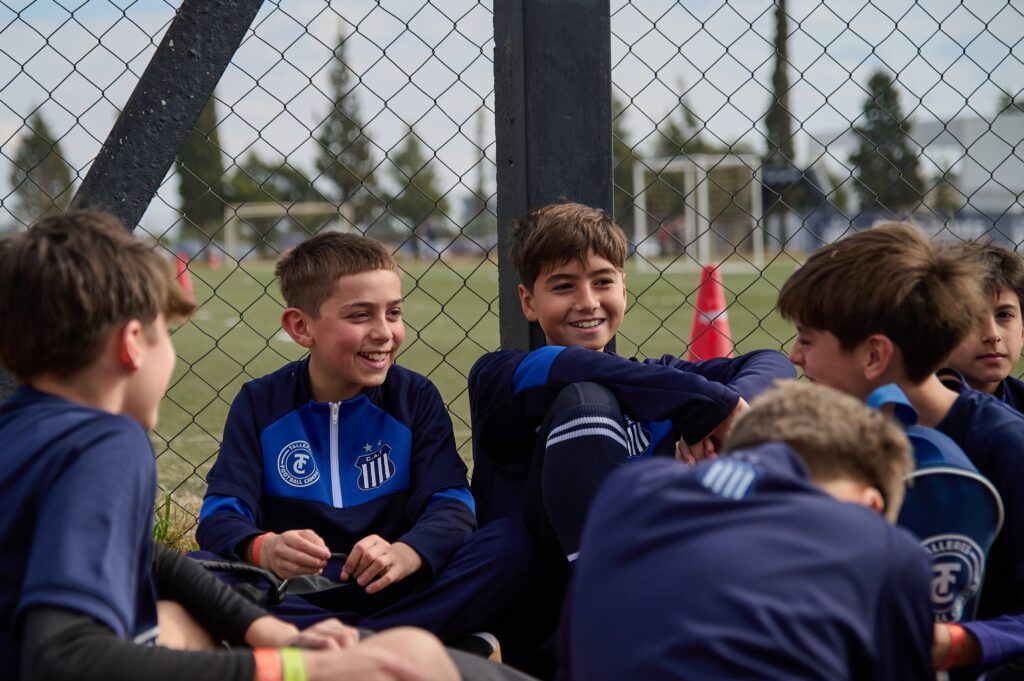 Embalse invita a chicos de 7 a 9 años a una jornada de perfeccionamiento deportivo junto a Talleres-La Ola Digital