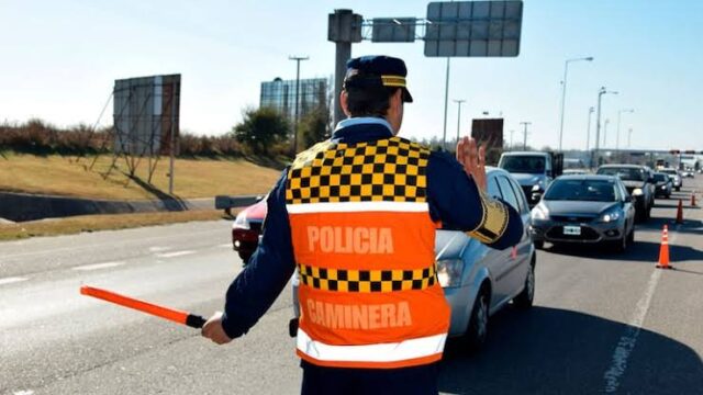 Córdoba actualizó las multas de la Policía Caminera: los montos llegan hasta $4,33 millones-La Ola Digital
