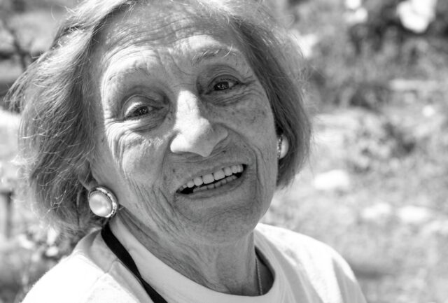 Villa Rumipal despide a Amelia “Negrita” Sciutto, la Abuela de Plaza de Mayo que nunca dejó de buscar a su nieto o nieta-La Ola Digital