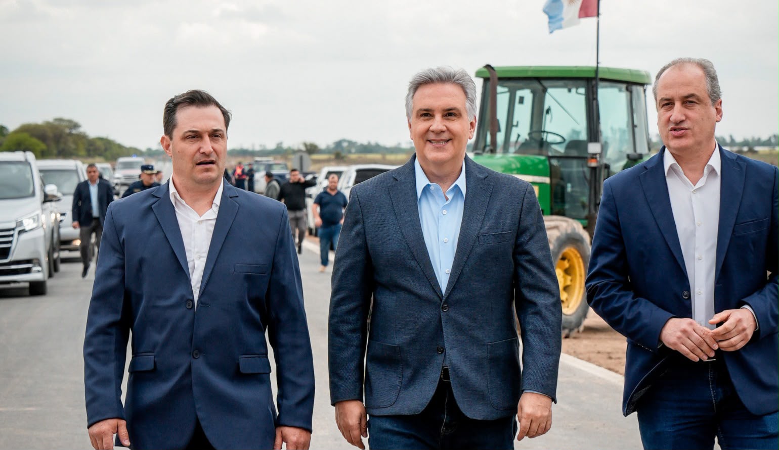 Llaryora inauguró un tramo de la Autopista 19