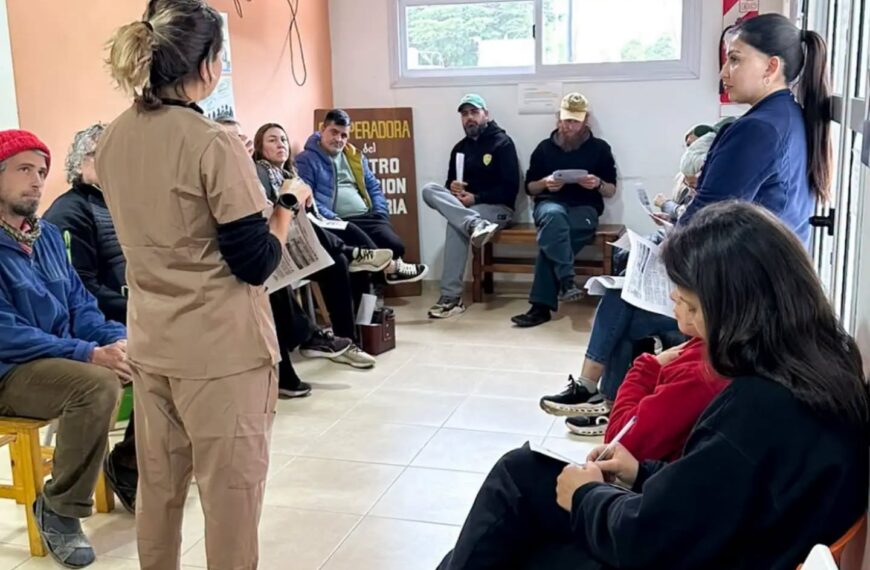 Villa Ciudad Parque realizó una capacitación en RCP para docentes y profesores-La Ola Digital