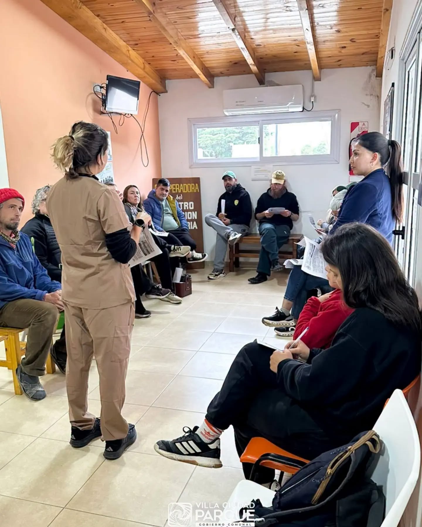 Villa Ciudad Parque realizó una capacitación en RCP para docentes y profesores-La Ola Digital